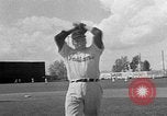 Standbild Cleveland Indians baseball team in Spring Training Tucson Arizona USA, 1954, aus Sekunde 20 historischem Filmmaterial Videoclip 65675050607