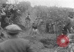 Standbild Radrennen Italien, 1954, aus Sekunde 18 historischem Filmmaterial Videoclip 65675050609
