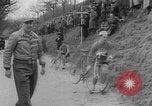 Standbild Radrennen Italien, 1954, aus Sekunde 22 historischem Filmmaterial Videoclip 65675050609