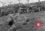 Standbild Radrennen Italien, 1954, aus Sekunde 27 historischem Filmmaterial Videoclip 65675050609