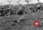 Standbild Radrennen Italien, 1954, aus Sekunde 28 historischem Filmmaterial Videoclip 65675050609