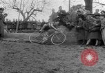 Standbild Radrennen Italien, 1954, aus Sekunde 36 historischem Filmmaterial Videoclip 65675050609