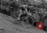 Standbild Radrennen Italien, 1954, aus Sekunde 38 historischem Filmmaterial Videoclip 65675050609