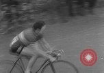 Standbild Radrennen Italien, 1954, aus Sekunde 44 historischem Filmmaterial Videoclip 65675050609