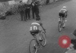 Standbild Radrennen Italien, 1954, aus Sekunde 45 historischem Filmmaterial Videoclip 65675050609