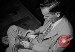 Standbild elektronischen Anzeigetafel Portland Oregon USA, 1951, aus Sekunde 42 historischem Filmmaterial Videoclip 65675050616