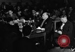 Standbild Samuel Ornitz in Frage gestellt durch HUAC United States USA, 1947, aus Sekunde 13 historischem Filmmaterial Videoclip 65675050676
