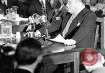 Standbild Samuel Ornitz in Frage gestellt durch HUAC United States USA, 1947, aus Sekunde 61 historischem Filmmaterial Videoclip 65675050676