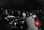 Standbild Herbert Biberman befragt an Huac United States USA, 1947, aus Sekunde 6 historischem Filmmaterial Videoclip 65675050677