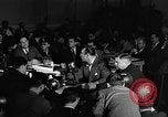 Standbild Herbert Biberman befragt an Huac United States USA, 1947, aus Sekunde 9 historischem Filmmaterial Videoclip 65675050677