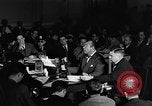 Standbild Herbert Biberman befragt an Huac United States USA, 1947, aus Sekunde 11 historischem Filmmaterial Videoclip 65675050677