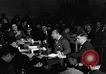 Standbild Herbert Biberman befragt an Huac United States USA, 1947, aus Sekunde 12 historischem Filmmaterial Videoclip 65675050677