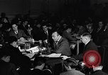 Standbild Herbert Biberman befragt an Huac United States USA, 1947, aus Sekunde 14 historischem Filmmaterial Videoclip 65675050677