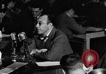 Standbild Herbert Biberman befragt an Huac United States USA, 1947, aus Sekunde 32 historischem Filmmaterial Videoclip 65675050677