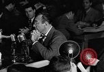 Standbild Herbert Biberman befragt an Huac United States USA, 1947, aus Sekunde 41 historischem Filmmaterial Videoclip 65675050677