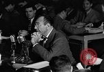 Standbild Herbert Biberman befragt an Huac United States USA, 1947, aus Sekunde 45 historischem Filmmaterial Videoclip 65675050677
