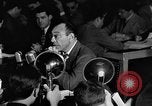 Standbild Herbert Biberman befragt an Huac United States USA, 1947, aus Sekunde 47 historischem Filmmaterial Videoclip 65675050677