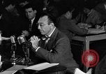 Standbild Herbert Biberman befragt an Huac United States USA, 1947, aus Sekunde 52 historischem Filmmaterial Videoclip 65675050677