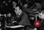 Standbild Herbert Biberman befragt an Huac United States USA, 1947, aus Sekunde 62 historischem Filmmaterial Videoclip 65675050677