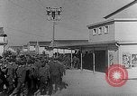 Standbild Camouflage im Kampf United States USA, 1945, aus Sekunde 42 historischem Filmmaterial Videoclip 65675050679