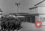 Standbild Camouflage im Kampf United States USA, 1945, aus Sekunde 45 historischem Filmmaterial Videoclip 65675050679