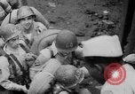 Standbild amerikanische Soldaten Philippinen, 1945, aus Sekunde 36 historischem Filmmaterial Videoclip 65675050682