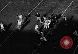 Standbild Armee beats Penn 61-0 Philadelphia Pennsylvania USA, 1945, aus Sekunde 28 historischem Filmmaterial Videoclip 65675050701