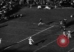 Standbild Armee beats Penn 61-0 Philadelphia Pennsylvania USA, 1945, aus Sekunde 32 historischem Filmmaterial Videoclip 65675050701