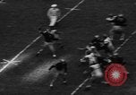 Standbild Armee beats Penn 61-0 Philadelphia Pennsylvania USA, 1945, aus Sekunde 41 historischem Filmmaterial Videoclip 65675050701