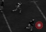 Standbild Armee beats Penn 61-0 Philadelphia Pennsylvania USA, 1945, aus Sekunde 44 historischem Filmmaterial Videoclip 65675050701