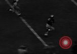 Standbild Armee beats Penn 61-0 Philadelphia Pennsylvania USA, 1945, aus Sekunde 45 historischem Filmmaterial Videoclip 65675050701