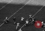Standbild Armee beats Penn 61-0 Philadelphia Pennsylvania USA, 1945, aus Sekunde 56 historischem Filmmaterial Videoclip 65675050701