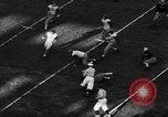 Standbild Armee beats Penn 61-0 Philadelphia Pennsylvania USA, 1945, aus Sekunde 62 historischem Filmmaterial Videoclip 65675050701