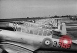Standbild B-17 Flugzeuge Camp Borden Ontario Kanada, 1940, aus Sekunde 29 historischem Filmmaterial Videoclip 65675050728
