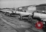 Standbild B-17 Flugzeuge Camp Borden Ontario Kanada, 1940, aus Sekunde 32 historischem Filmmaterial Videoclip 65675050728