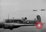 Standbild B-17 Flugzeuge Camp Borden Ontario Kanada, 1940, aus Sekunde 41 historischem Filmmaterial Videoclip 65675050728