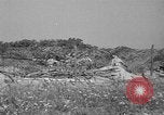 Standbild 55 Brigade AAA 90 mm Kanone unter camouflage Netting Hammond Louisiana USA, 1943, aus Sekunde 11 historischem Filmmaterial Videoclip 65675050732