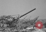 Standbild 55 Brigade AAA 90 mm Kanone unter camouflage Netting Hammond Louisiana USA, 1943, aus Sekunde 35 historischem Filmmaterial Videoclip 65675050732