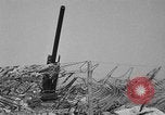 Standbild 55 Brigade AAA 90 mm Kanone unter camouflage Netting Hammond Louisiana USA, 1943, aus Sekunde 49 historischem Filmmaterial Videoclip 65675050732
