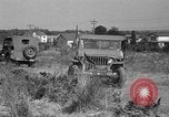 Standbild 55 Brigade AAA 90 mm Kanone unter camouflage Netting Hammond Louisiana USA, 1943, aus Sekunde 53 historischem Filmmaterial Videoclip 65675050732