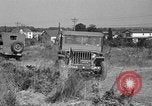 Standbild 55 Brigade AAA 90 mm Kanone unter camouflage Netting Hammond Louisiana USA, 1943, aus Sekunde 54 historischem Filmmaterial Videoclip 65675050732
