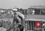 Standbild 55 Brigade AAA 90 mm Kanone unter camouflage Netting Hammond Louisiana USA, 1943, aus Sekunde 62 historischem Filmmaterial Videoclip 65675050732
