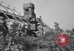 Immagine di Artiglieri contraerei buttare fuori il camuffamento e pistole di manovra Hammond Louisiana USA, 1943, secondo 24 filmato di repertorio 65675050733