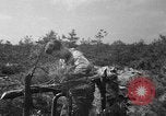 Standbild 55 Brigade AAA-gun crew Züge bei gunnery range Hammond Louisiana USA, 1943, aus Sekunde 26 historischem Filmmaterial Videoclip 65675050735