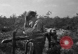 Standbild 55 Brigade AAA-gun crew Züge bei gunnery range Hammond Louisiana USA, 1943, aus Sekunde 33 historischem Filmmaterial Videoclip 65675050735