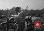 Standbild 55 Brigade AAA-gun crew Züge bei gunnery range Hammond Louisiana USA, 1943, aus Sekunde 34 historischem Filmmaterial Videoclip 65675050735