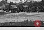 Standbild US Army Truppen Praxis Straße Blockade Hammond Louisiana USA, 1943, aus Sekunde 6 historischem Filmmaterial Videoclip 65675050737