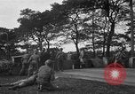 Standbild US Army Truppen Praxis Straße Blockade Hammond Louisiana USA, 1943, aus Sekunde 17 historischem Filmmaterial Videoclip 65675050737