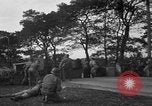 Standbild US Army Truppen Praxis Straße Blockade Hammond Louisiana USA, 1943, aus Sekunde 18 historischem Filmmaterial Videoclip 65675050737