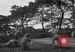 Standbild US Army Truppen Praxis Straße Blockade Hammond Louisiana USA, 1943, aus Sekunde 25 historischem Filmmaterial Videoclip 65675050737